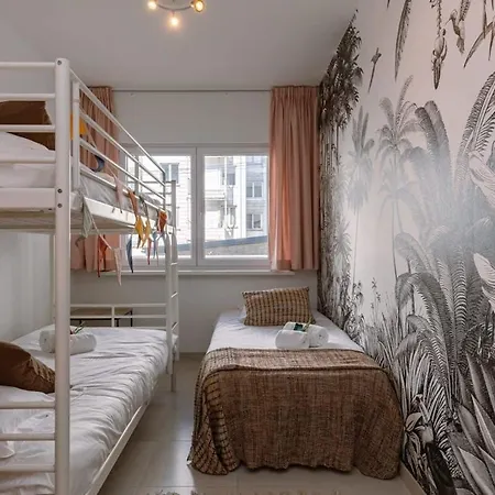 Huswell - Lovely, Sunny Flat Just Near The And The Sea Ostende